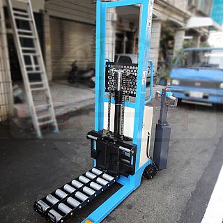 滾筒式牙叉電動堆高機